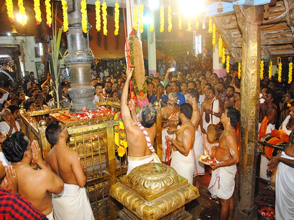 തിരുവല്ലാഴപ്പന്