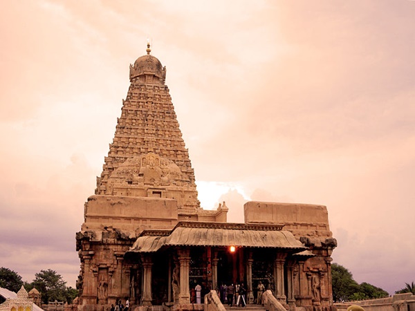 സ്വപ്നത്തിലെ ദര്ശനമനുസരിച്ച്