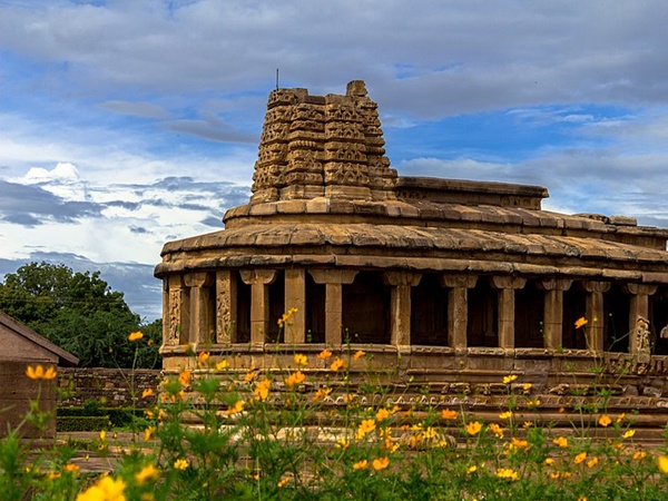 ഗജപ്രസ്ത രൂപം