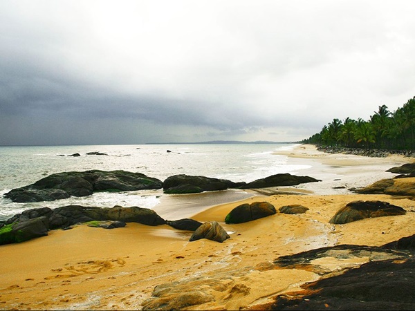 പാറക്കൂട്ടങ്ങള്