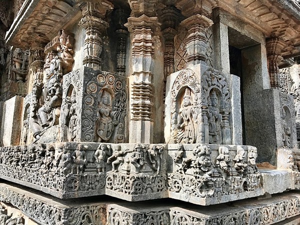 മാറ്റിനിര്ത്തുവാന് സാധിക്കാത്ത അടയാളങ്ങള്