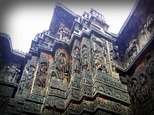 തുറന്ന ആര്ട് ഗാലറി
