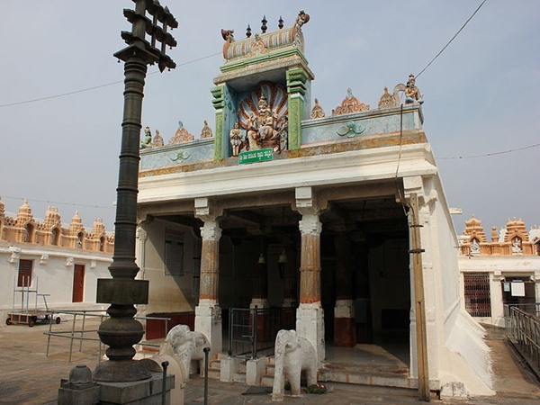 കഥ ഇങ്ങനെ