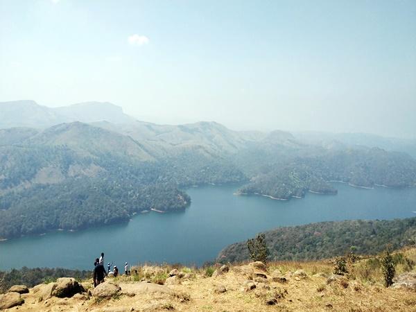 700 അടി ഉയരത്തില് നിന്നും ഇടുക്കി
