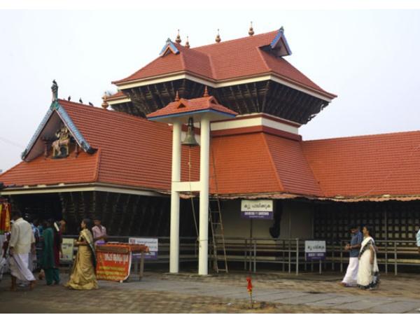 ചക്കുളത്ത് കാവ് ദേവി ക്ഷേത്രം