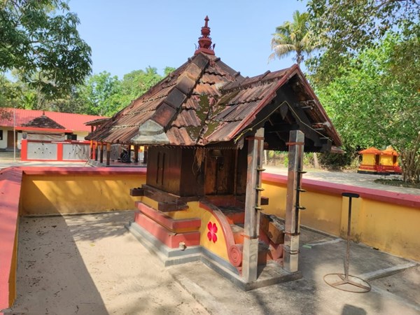 മുഴങ്ങോടിക്കാവ് ബാലദുര്ഗ്ഗയോട് പ്രാര്ത്ഥിച്ചാല്