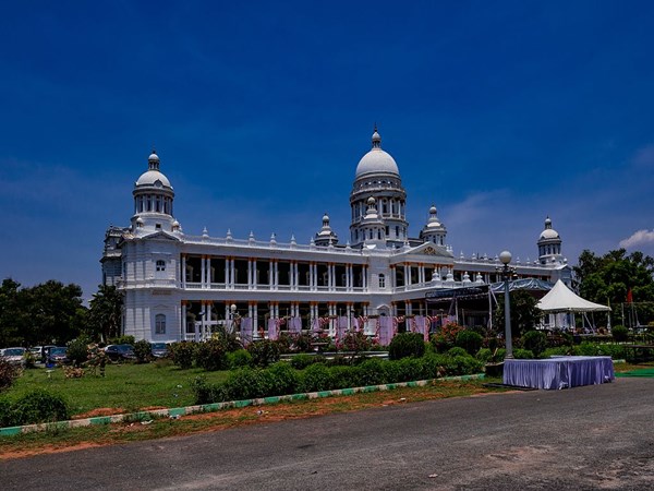 പൈതൃക ഹോട്ടലായി മാറിയ ലളിതാ മഹല് പാലസ്