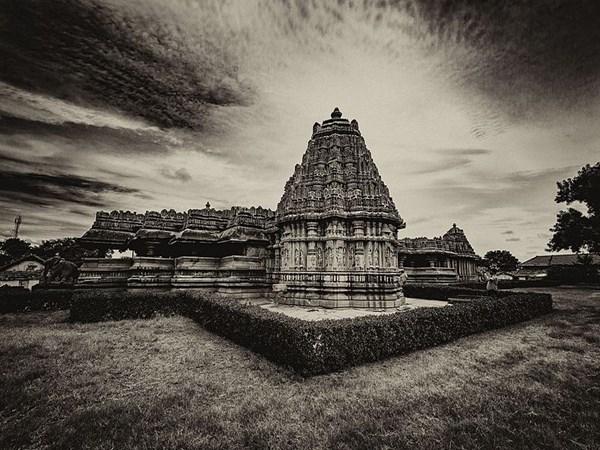 വീരനാരായണ ക്ഷേത്രം, ബലവാഡി
