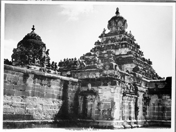 പാപങ്ങള് നീക്കുവാന്