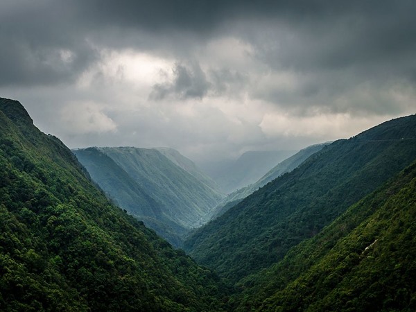 ഭൂമിയിലെ ഏറ്റവും നനവാര്ന്ന ഇടത്തേയ്ക്ക് പോകാം...