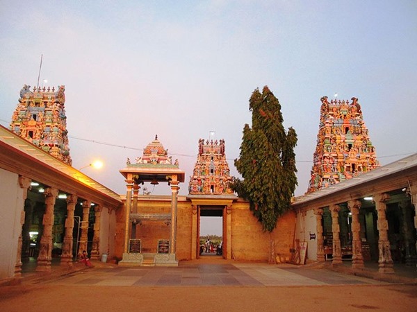 കൊടുമുടി മകുടേശ്വരക്ഷേത്രം