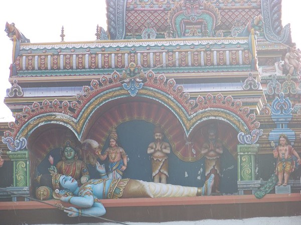 പള്ളികൊള്ളുന്ന ദേവന്