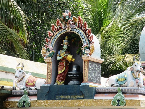 ബൃഹദീശ്വര ക്ഷേത്രവും വീരാടീശ്വരറും