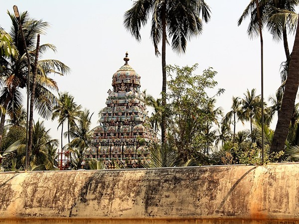 എട്ടു അസുരന്മാരെ