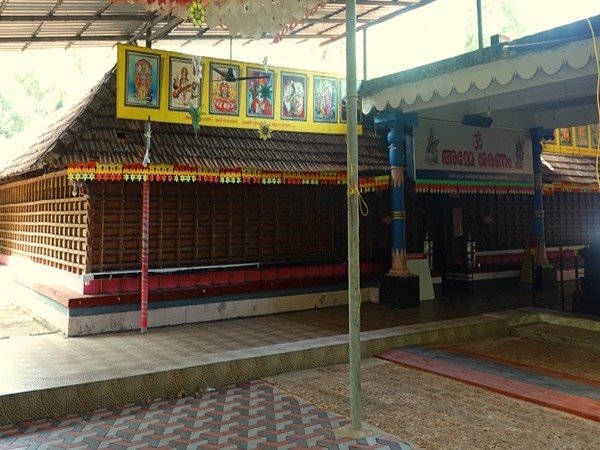 കുട്ടമത്ത് ഭഗവതി ക്ഷേത്രം, ചെറുവത്തൂര്