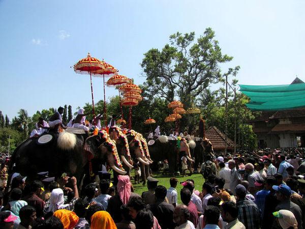 തെക്കോട്ടിറക്കം