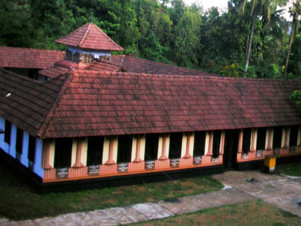 സ്വയംഭൂ ശിവലിംഗം