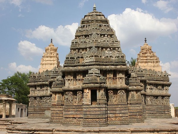 സദാശിവ ക്ഷേത്രം, നുഗെഹള്ളി