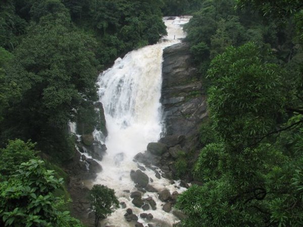 ചീയപ്പാറ വെള്ളച്ചാട്ടം