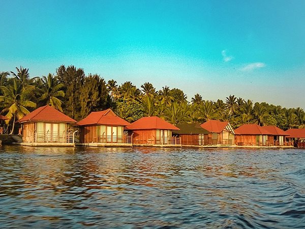 പൂവാര്