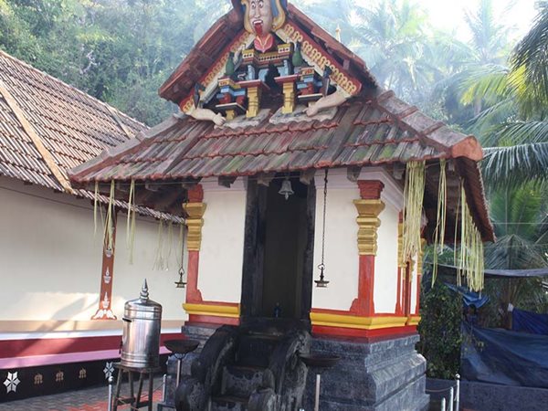 ജലദുര്ഗ്ഗ