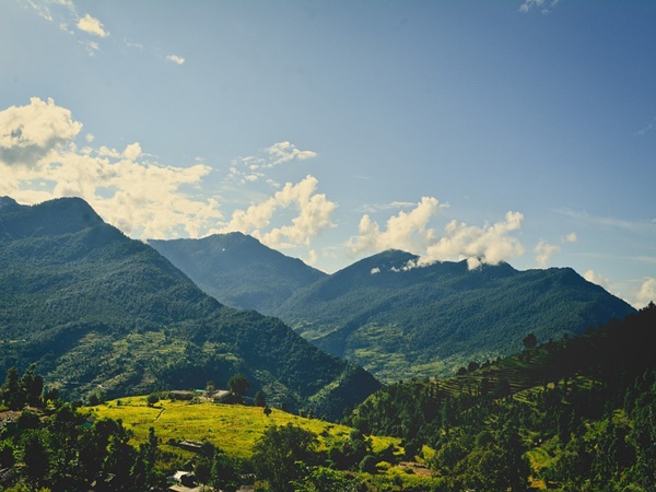 ചൗകോരിയ്ക്ക് പോകാം, മസൂറി വേണ്ട