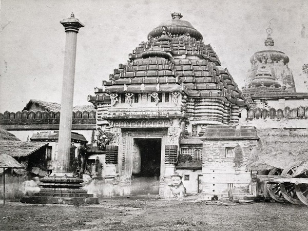 വിഗ്രഹങ്ങള് ഇങ്ങനെ