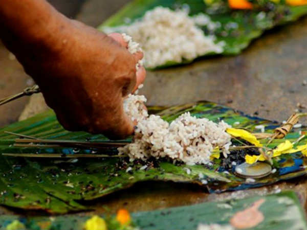 ത്രിമൂര്ത്തികളുടെ സാന്നിധ്യം