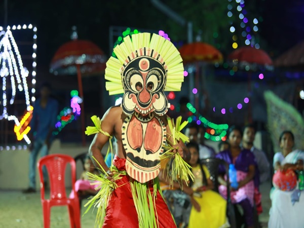 മൂന്നു ക്ഷേത്രങ്ങള്