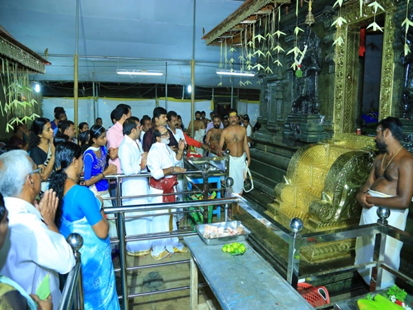 പനങ്കാവ് ക്ഷേത്രവും കൂനമ്പായിക്കുളവും