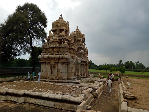 ക്ഷേത്രലിഖിതങ്ങള്