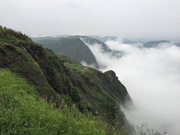 പരുന്തും പാറ