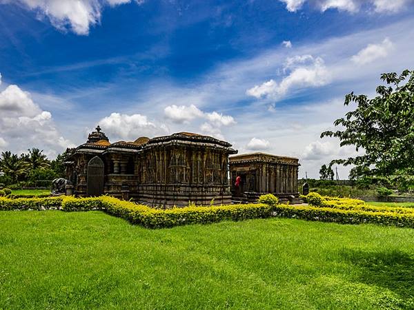 അസാധാരണ രൂപങ്ങള്