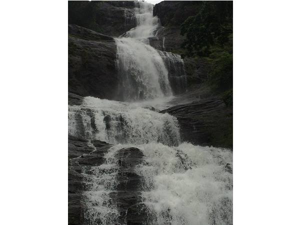ചീയപ്പാറ വെള്ളച്ചാട്ടം