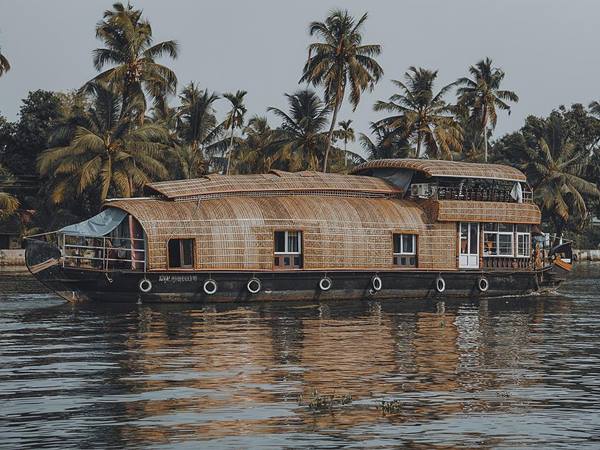 തോട്ടപ്പള്ളി -ആലപ്പുഴ റിവര് ക്രൂസ് പാക്കേജ്