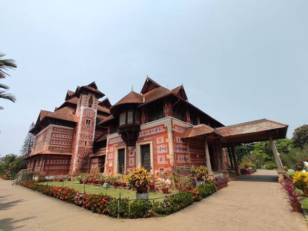 നേപ്പിയര് മ്യൂസിയം, തൃശൂര്