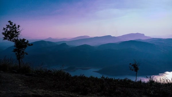 അതിരപ്പിള്ളി വെള്ളച്ചാട്ടം-മൂന്നാര് യാത്ര