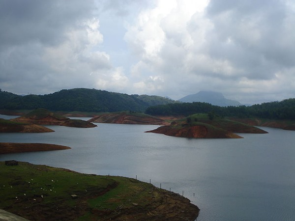 കുളമാവ് അണക്കെട്ട്