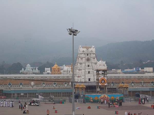 എന്ആര്ഐ സ്പെഷ്യല് എന്ട്രി ദര്ശന്
