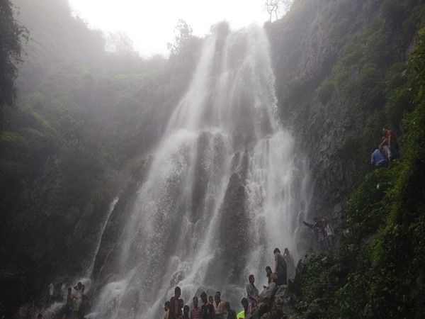 അംബോലി വെള്ളച്ചാട്ടം