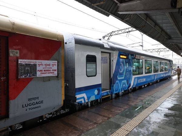 Vista Dome Coach on Mumbai – Pune Route Vista Dome Coach on Mumbai – Pune Route