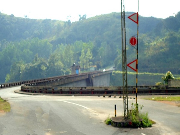 കുളമാവ് ഡാമിലേക്ക്