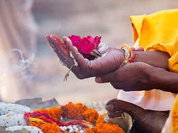 മരണാനന്തര ചടങ്ങുകള്