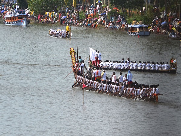 ടിക്കറ്റ് നിരക്ക്