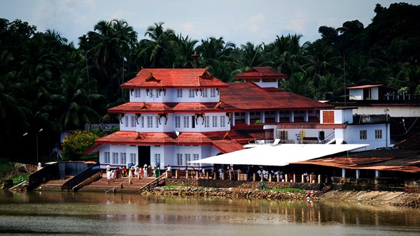 പറശ്ശിനിക്കടവ് ക്ഷേത്രം