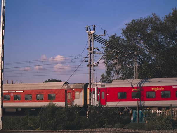 ട്രെയിൻ നമ്പർ 06535 / 06536