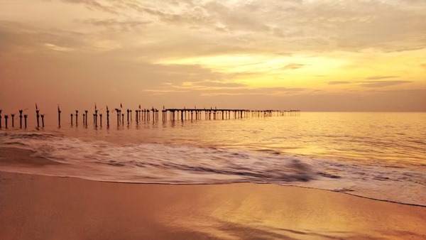 ആലപ്പുഴ ബീച്ചും ലൈറ്റ് ഹൗസും