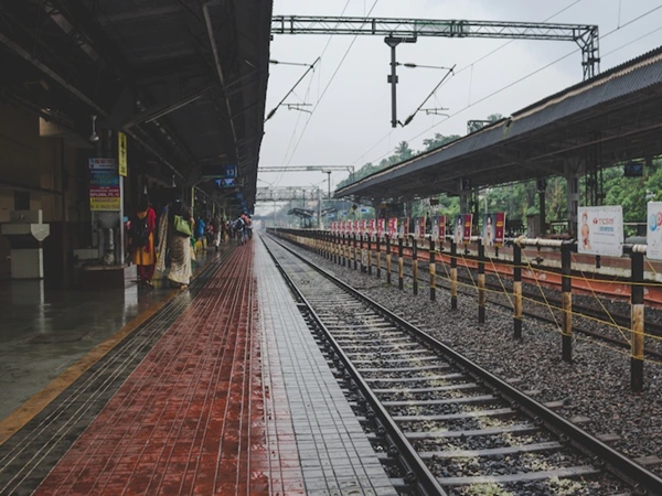 ട്രെയിൻ മാർഗ്ഗം കൊല്ലൂരിലേക്ക്