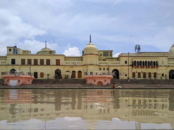 യാത്രയുടെ ഒന്നും രണ്ടും ദിവസങ്ങൾ