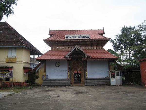 സ്വയം പടിഞ്ഞാറേയ്ക്കു മാറിയ ഭഗവൻ